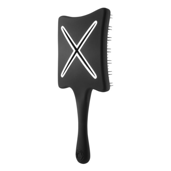 Tame your wild locks with our paddle brushes, made exclusively for blow drying, detangling, smoothing, and giving you goddess-like hair. Our Paddle X Classic Collection, set in black and white with a matte touch, remains a must-have even in a world full of shifting trends